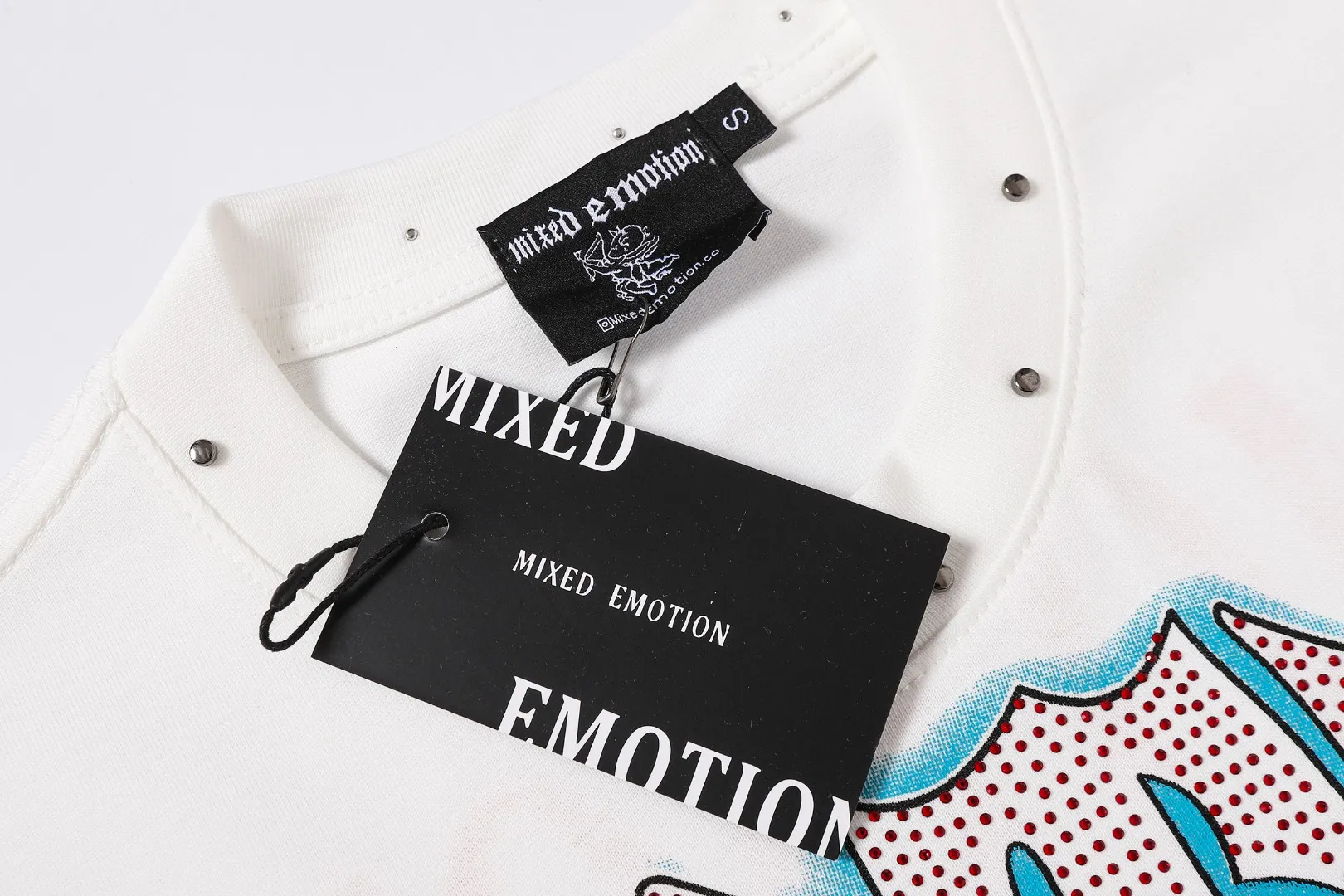 E 8127##Cream White/ ｜ MIXED EMOTION In Stock （ ）+ T （fabric):32 Sizes（size）：S-M L X L ： （colour）：Cream White/ 👉 👉